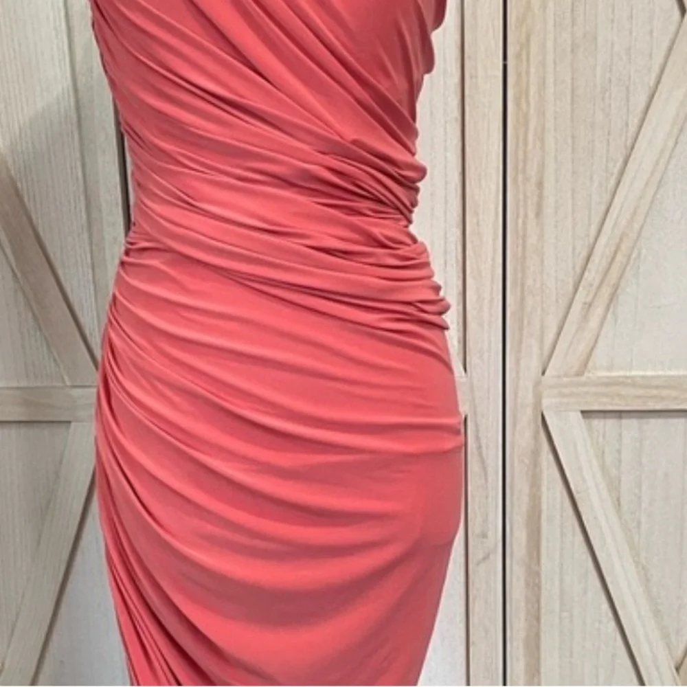 NORMA KAMALI DIANA RUCHED ONE-SHOULDER DRESS    NWOT - Picture 10 of 14